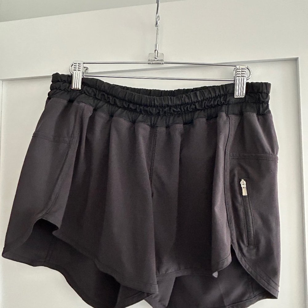 Lululemon Track That Midrise Short, true black 8